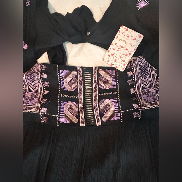 Free People RHIANNON EMBROIDERED PEASANT MINI DRESS BLACK - Picture 8 of 15